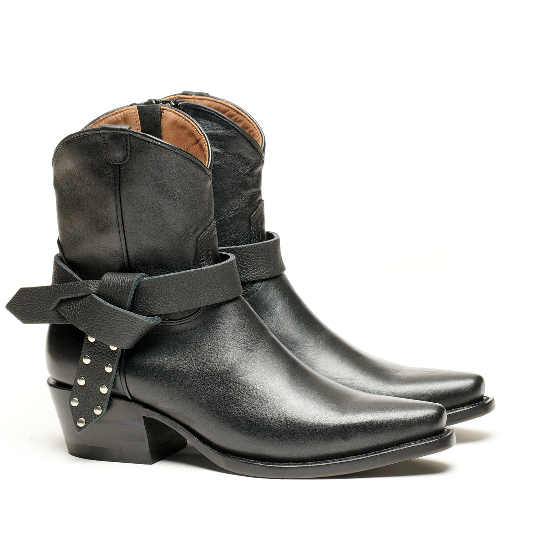 Friesian Dressage Black