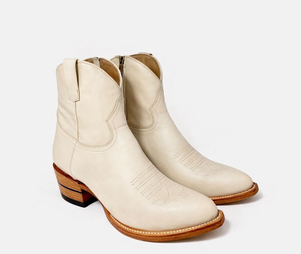 The Rainey Women's Ankle Zip-Up Cowboy Boot – Alvies