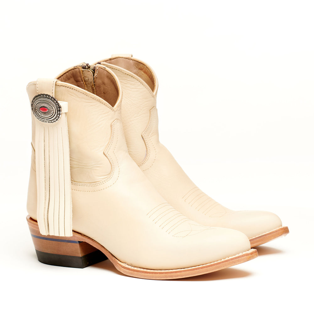 Moon Party Beige w/ Flower Charm